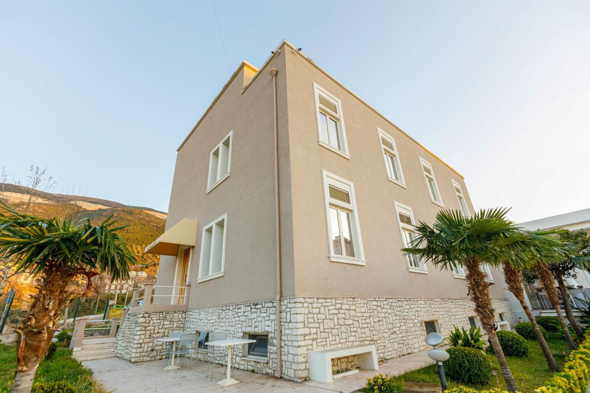 Le Palazzine Hotel Vlorë Extérieur photo